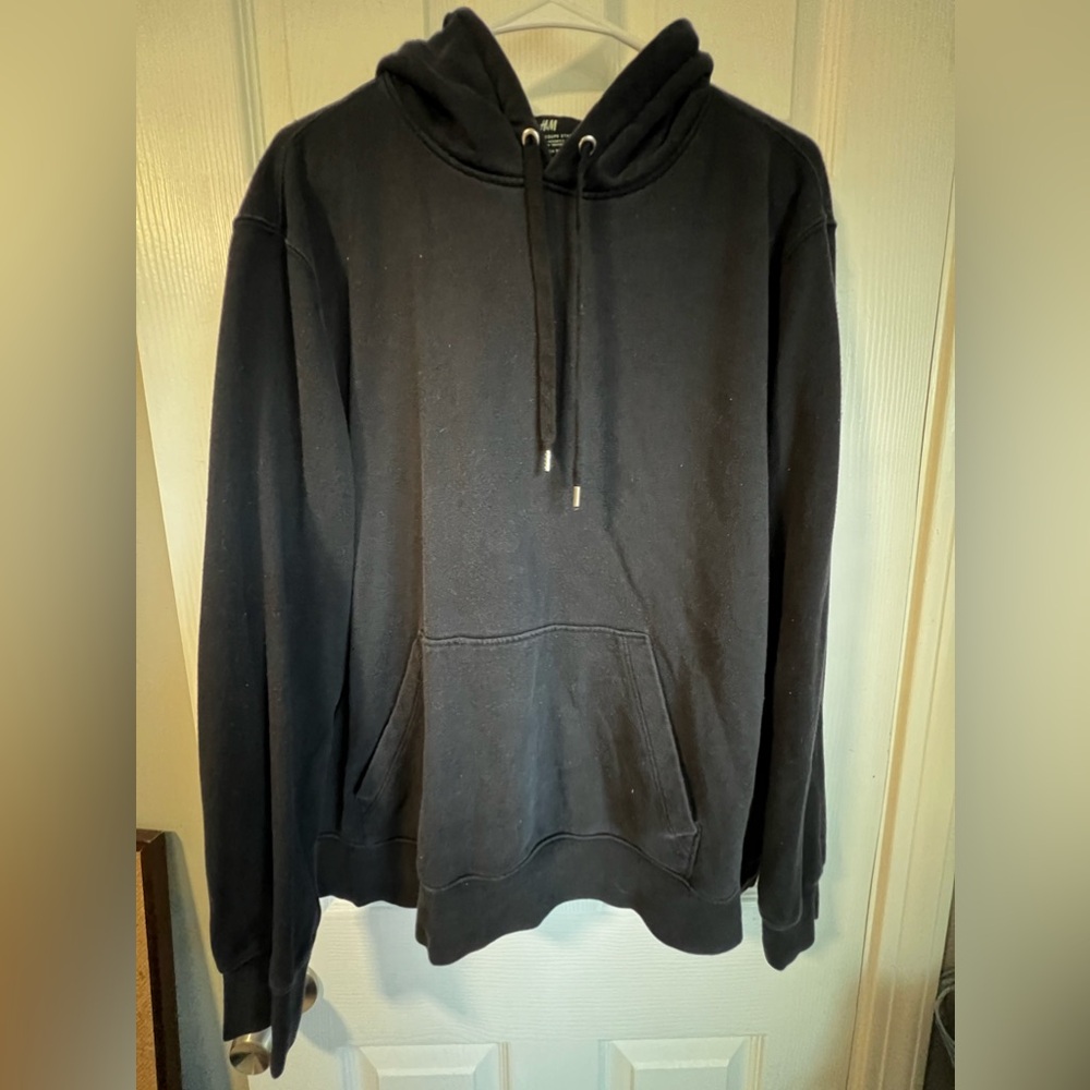 UNISEX BLACK H&M HOODIE SIZE XL
